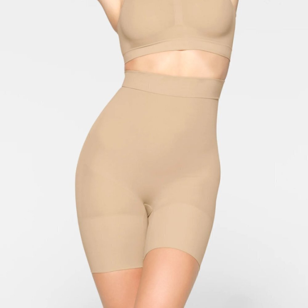 SKIMS- EVERYDAY SCULPT Shorts